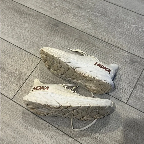 Hoka one one Women's cream Beige Athletic Shoes size 6.5 - Picture 3 of 8